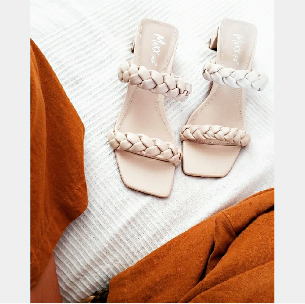 🚨//Resort Style Collection// Ivory braided sandal - Picture 9 of 9